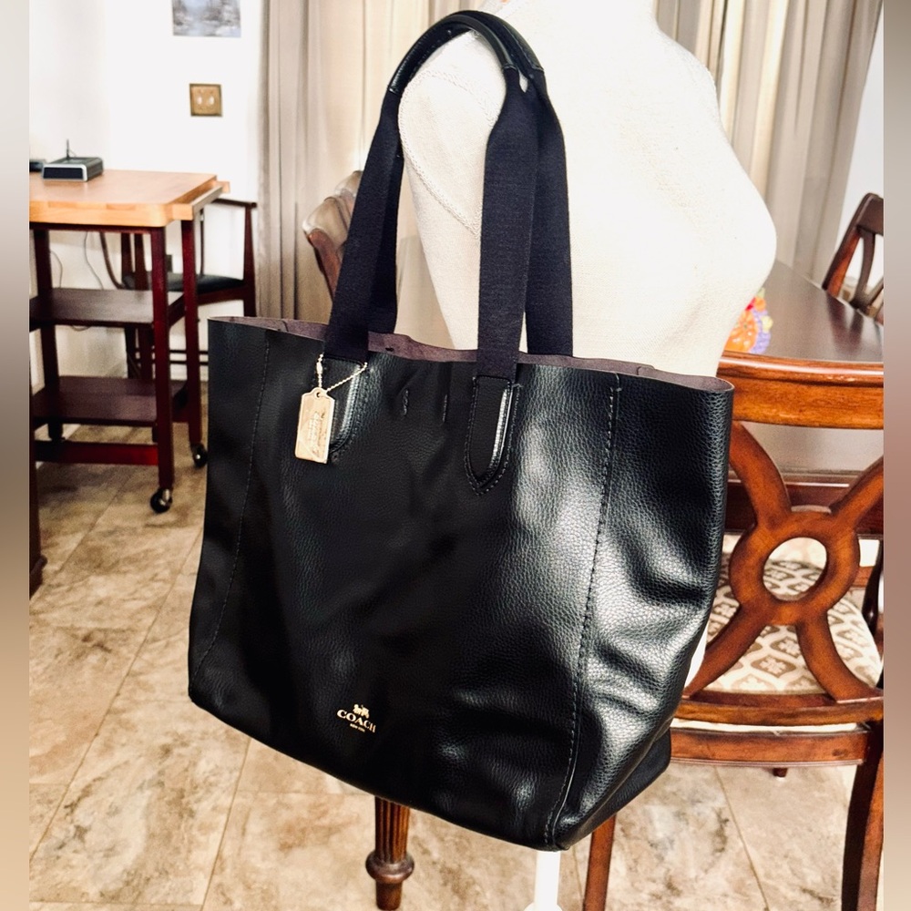 AUTHENTIC COACH LARGE DERBY TOTE IN PEBBLE LEATHER GOLD/BLACK F59818 $350